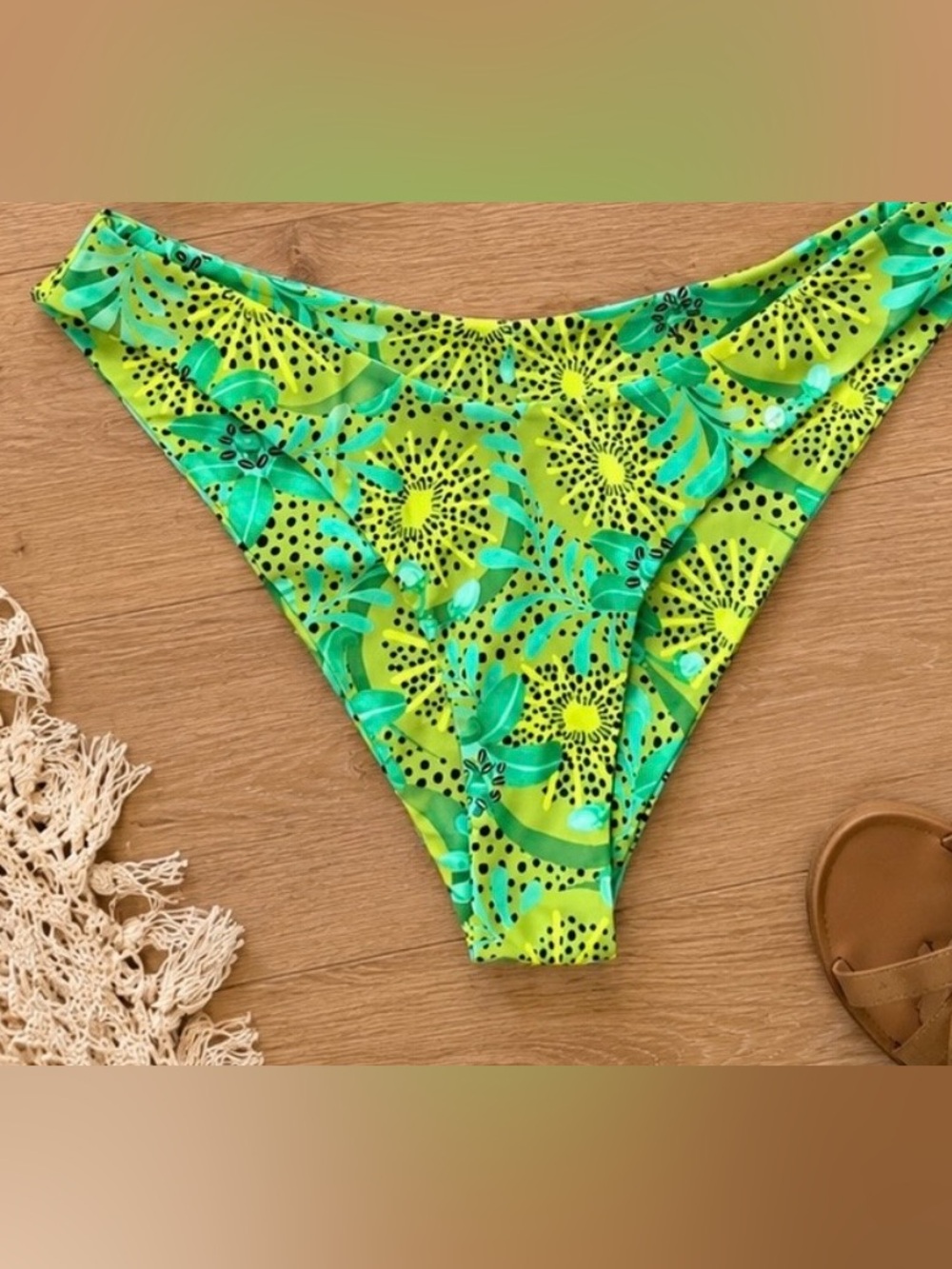 Majorca Nuera Swim KIWI bottoms only size medium